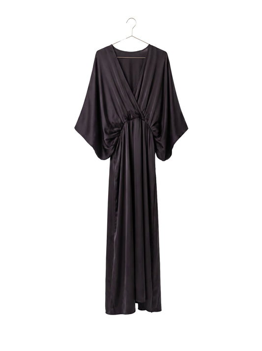Robe Gordes noire fond blanc
