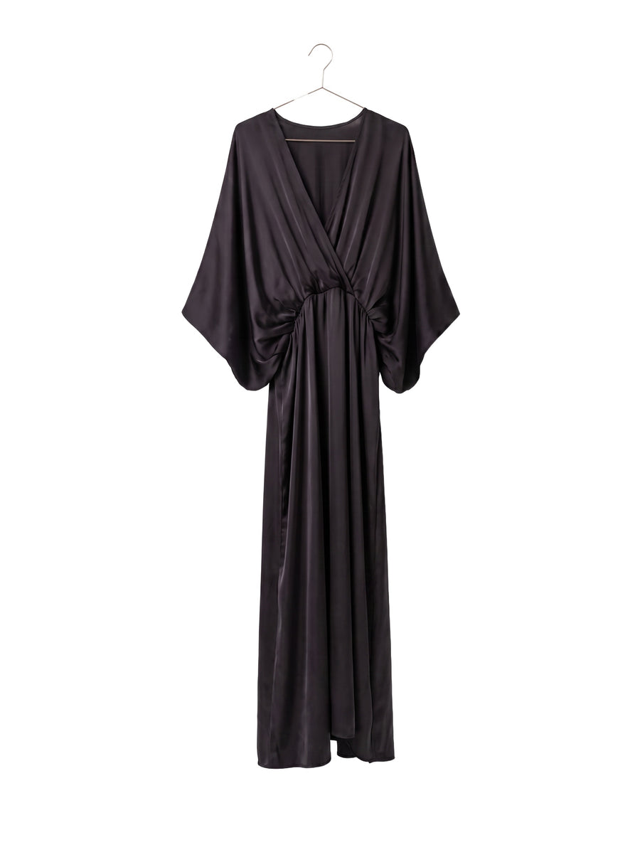 Robe Gordes noire fond blanc